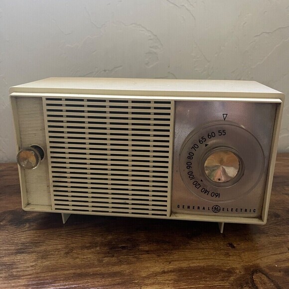 General Electric GE Solid State MCM Radio Works (Static) 11" MID CENTURY MODERN - Picture 1 of 14